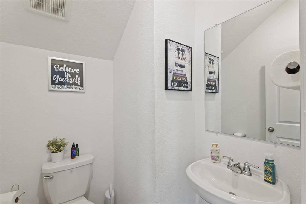 Downstairs half bathroom!