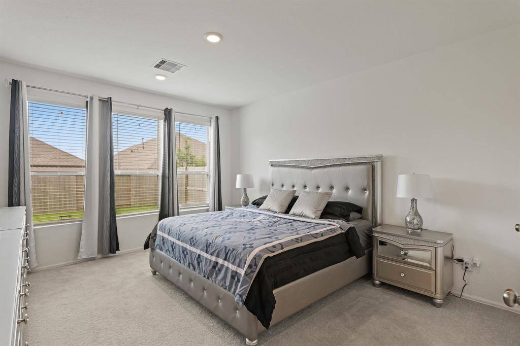 Large primary bedroom, located on the main floor