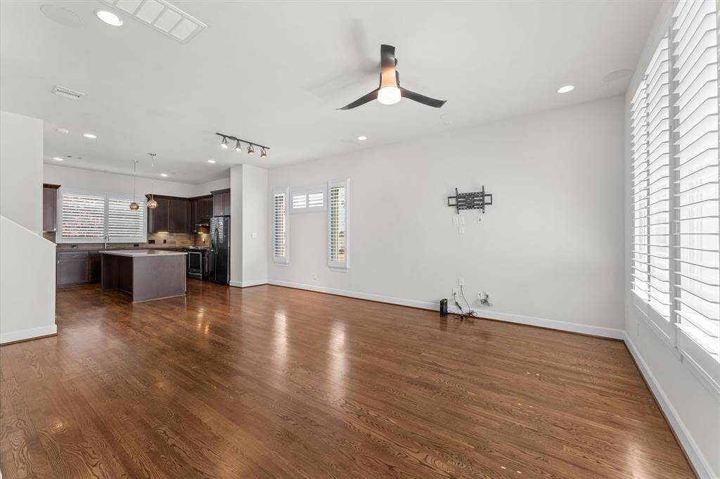 Living room smart lighting throughout