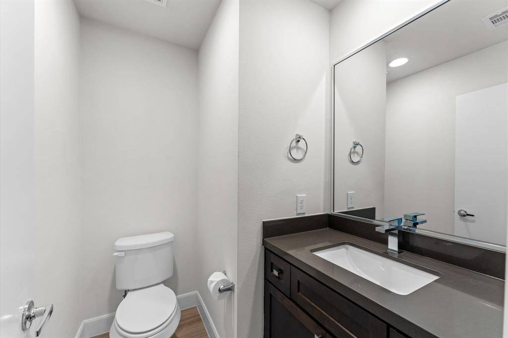 bathroom off landing between 2nd & 3rd floor