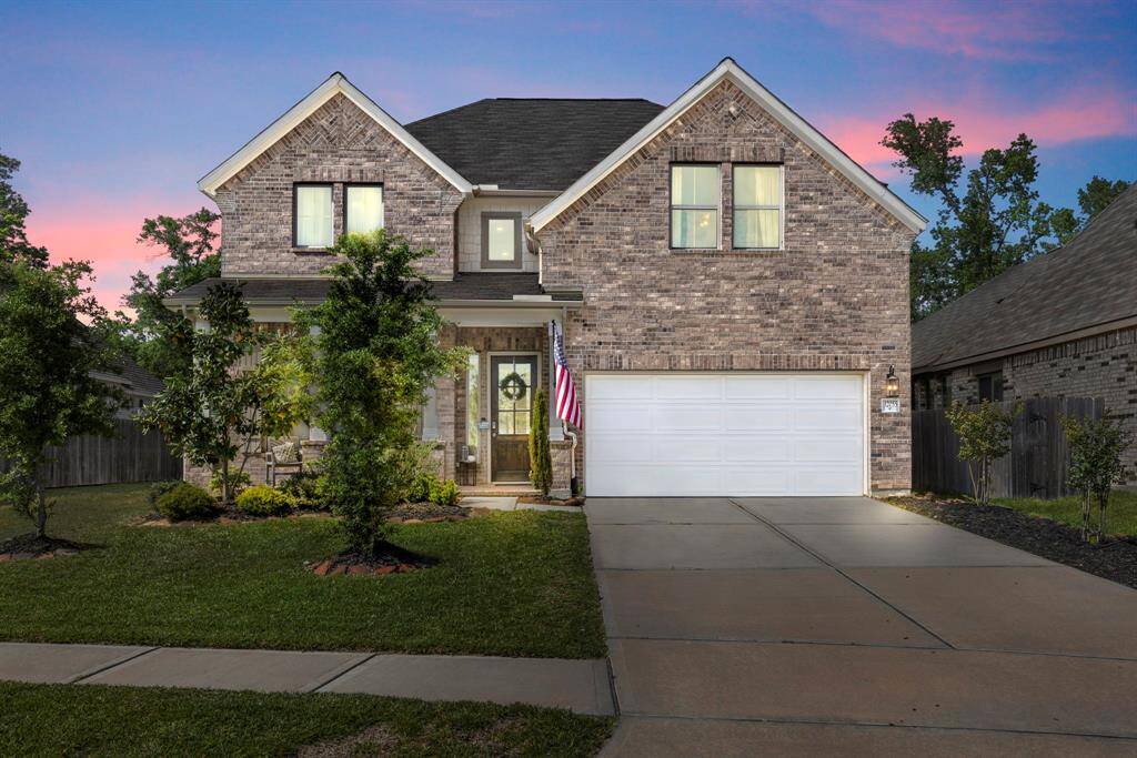 Stunning 4-sided brick Coventry home in the desirable Meadows at Imperial Oaks!