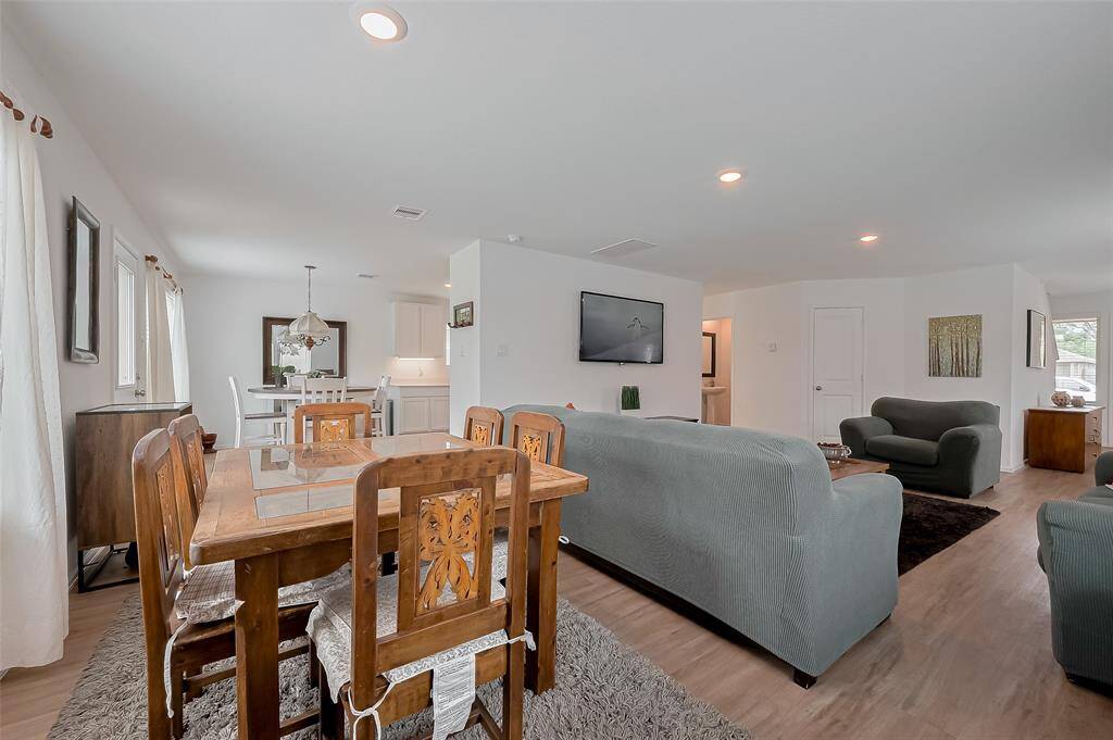 Seamless flow between the living and dining areas, perfect for modern open-concept living.