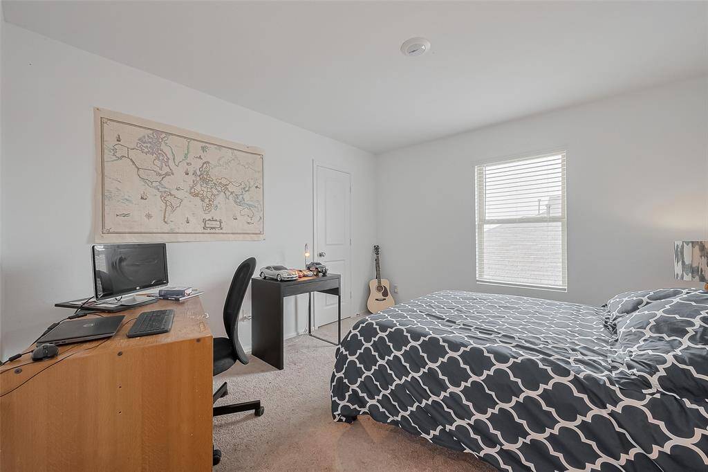 Second secondary room.
