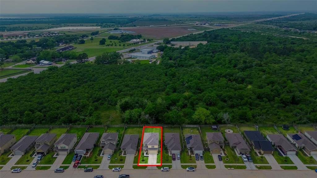 Excellent location with convenient access to I-10, making commuting a breeze.