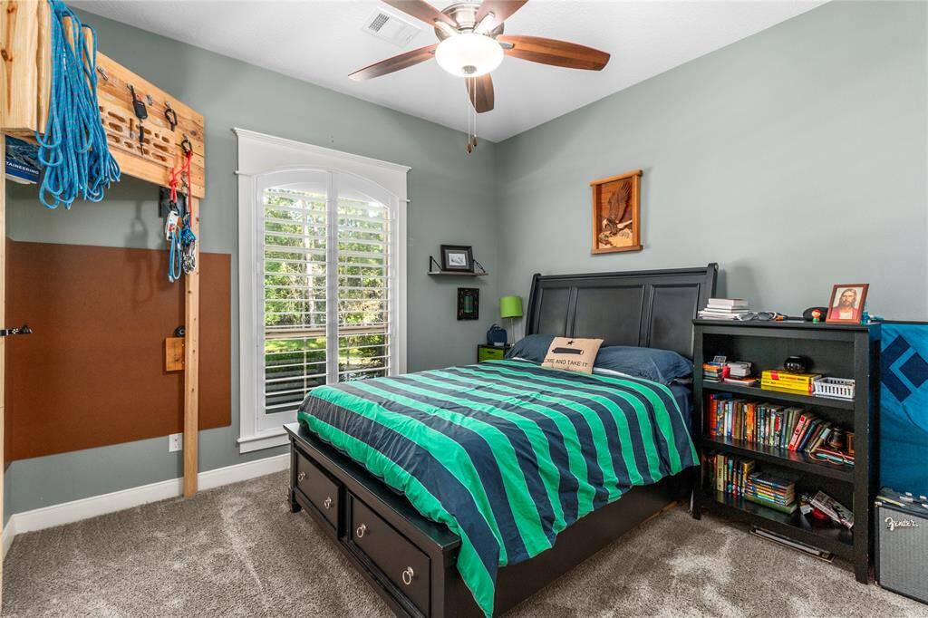 Secondary bedroom w/Hollywood bath.