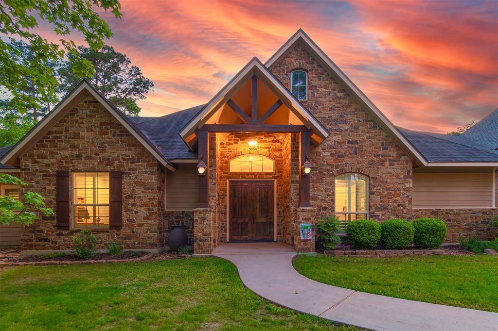 A home filled with the things that dreams are made of....