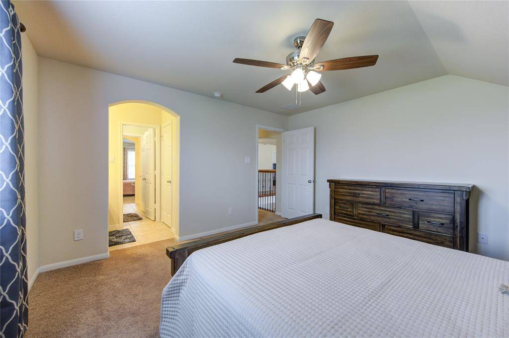 4TH BEDROOM (2ND FLOOR)