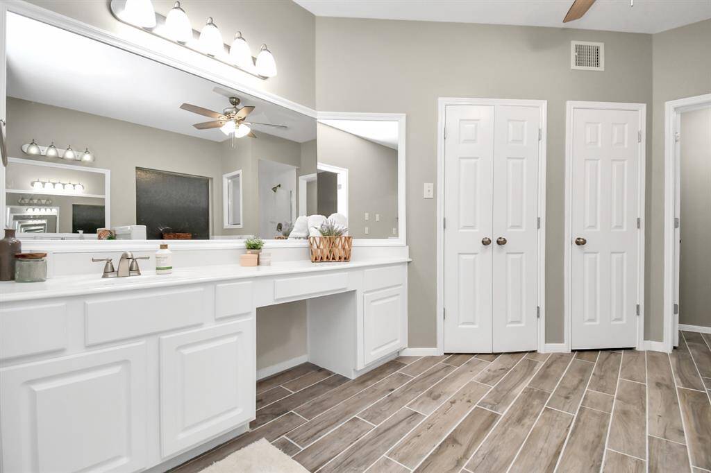 2 separate vanity areas