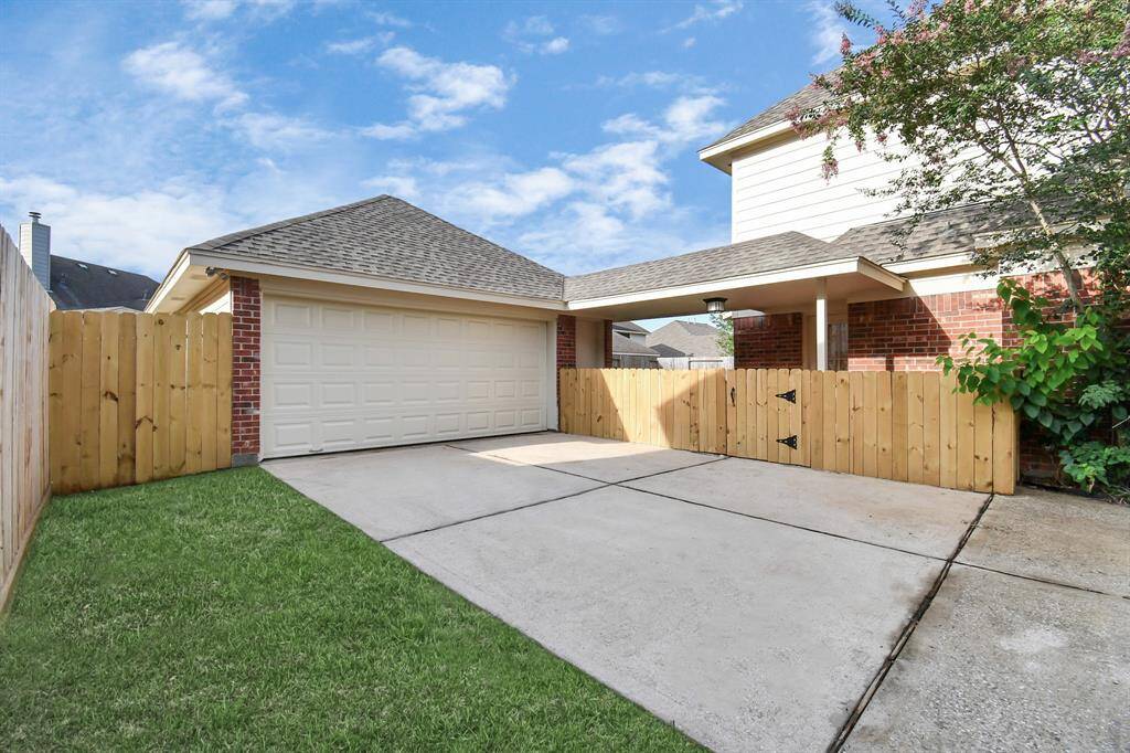 extended driveway for lots of parking space