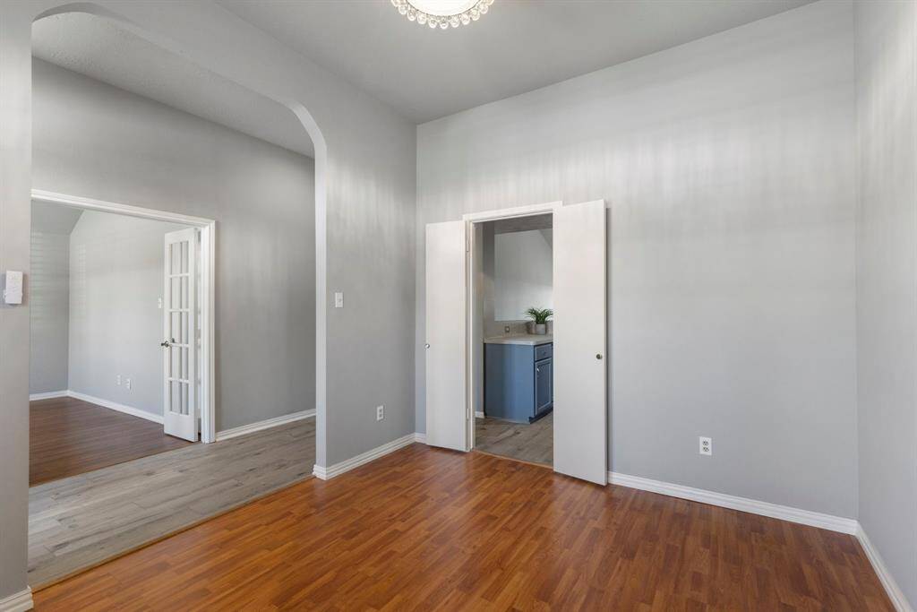 The formal dining room leads into the kitchen making entertaining easy and fun!