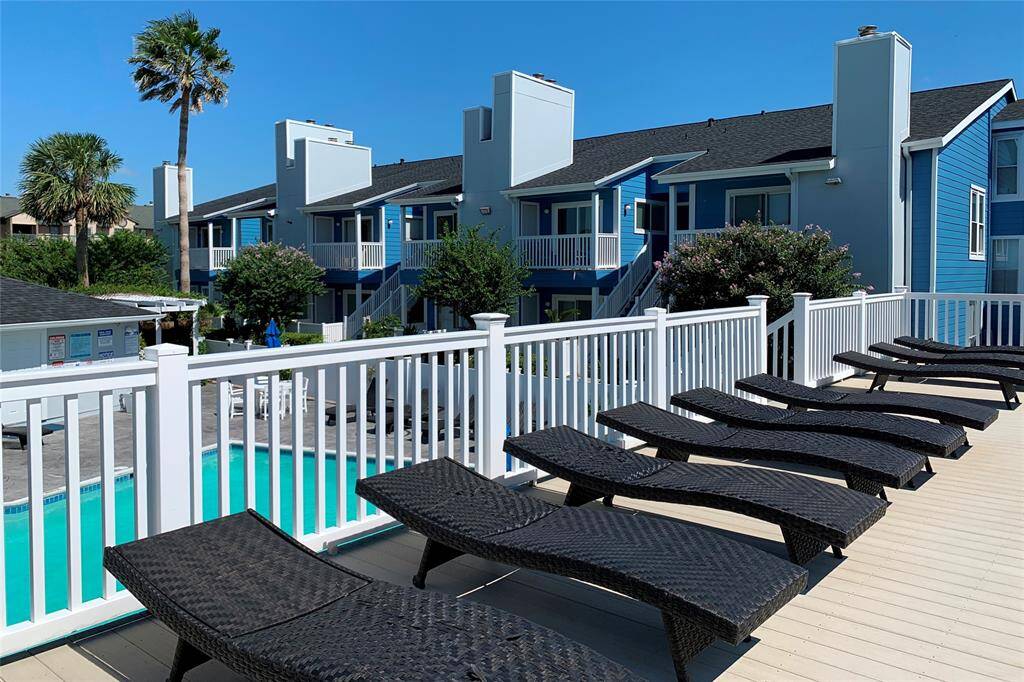 Sundeck overlooking the swimming pool.