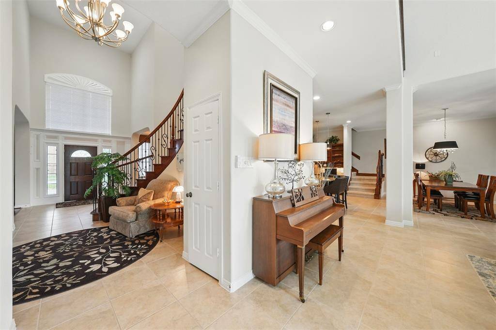 2 sets of staircases