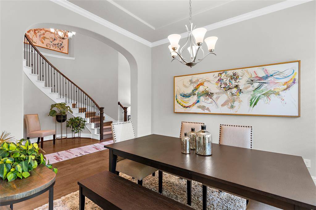 What an elegant dining room to share a meal with loved ones.
