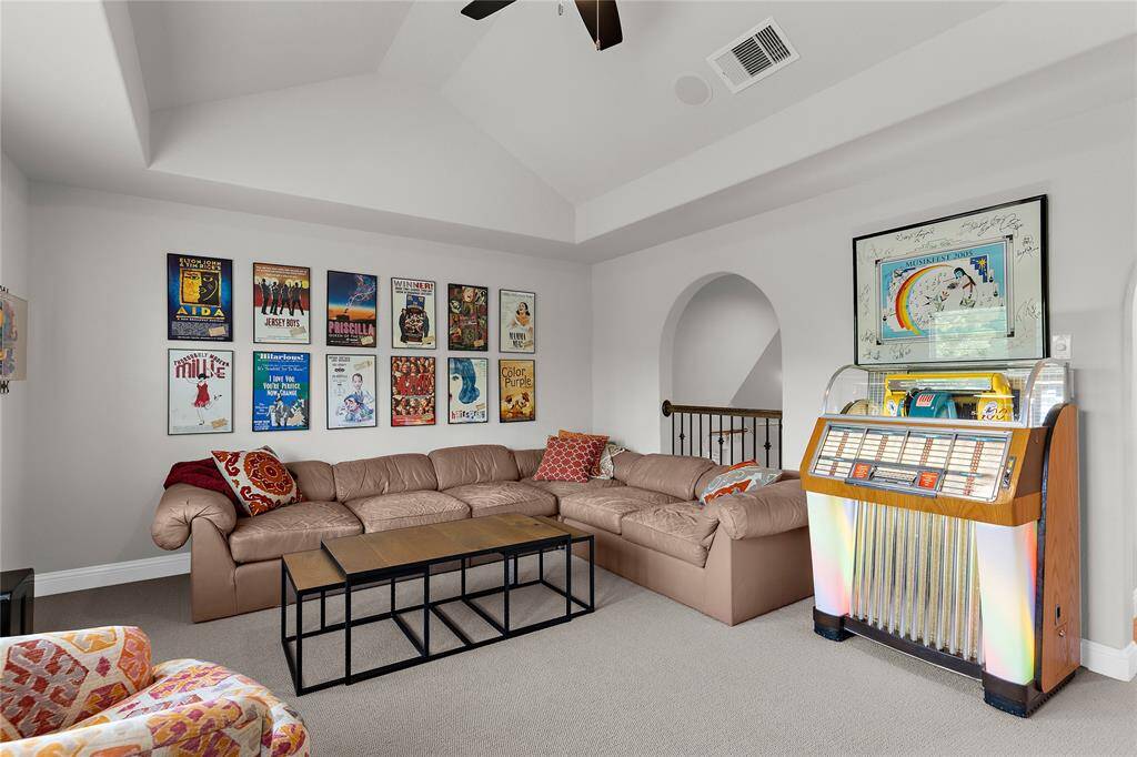 Game room or flex space upstairs for all to enjoy.
