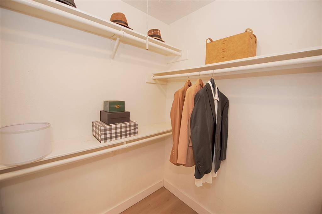 The second walk in closet.