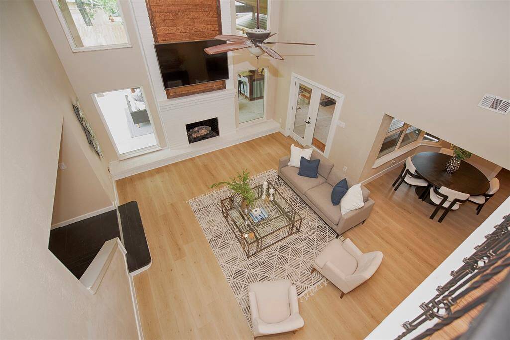 Aa view of the fabulous living and dining space from the cat walk.