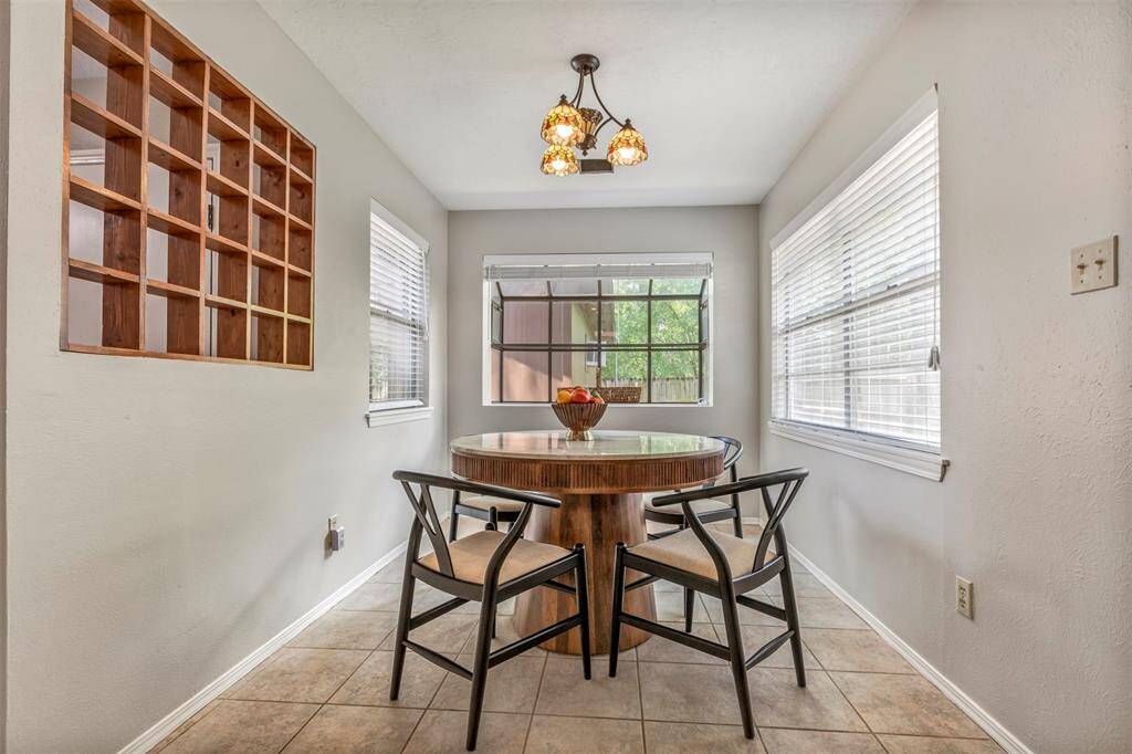 Breakfast nook