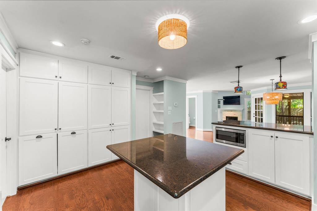 Plenty of work and storage space in this kitchen.