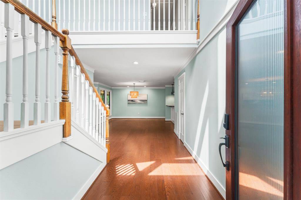 Foyer view as you enter 38 Split Rock Court