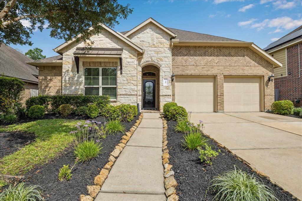 Stunning 1-story nestled on a quiet cul-de-sac. This thoughtfully designed home features arched doorways, raised tray and coffered ceilings, elegant lighting, wood flooring, and a spacious open layout. Highlights include a private study, formal dining, chef-inspired kitchen, romantic gas-log fireplace, luxurious owner’s suite, recent updates, energy-efficient upgrades, and an oversized garage all with access to resort-style amenities.