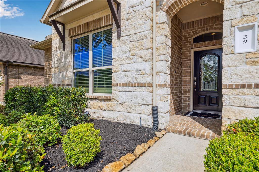 A dramatic entry sets the tone for the elegant finishes found throughout. With stylish features, thoughtful updates, and plenty of space for both everyday living and entertaining, this is a home you’ll truly love calling your own.