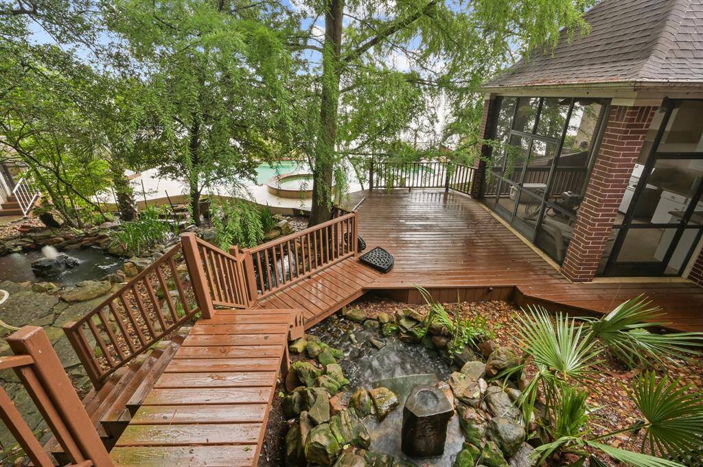 Stairs to the workshop with view of the fountains and the summer kitchen