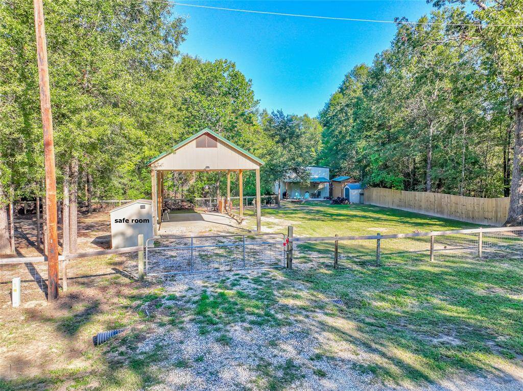 RV CARPORT WITH HOOK UPS,SAFE ROOM,