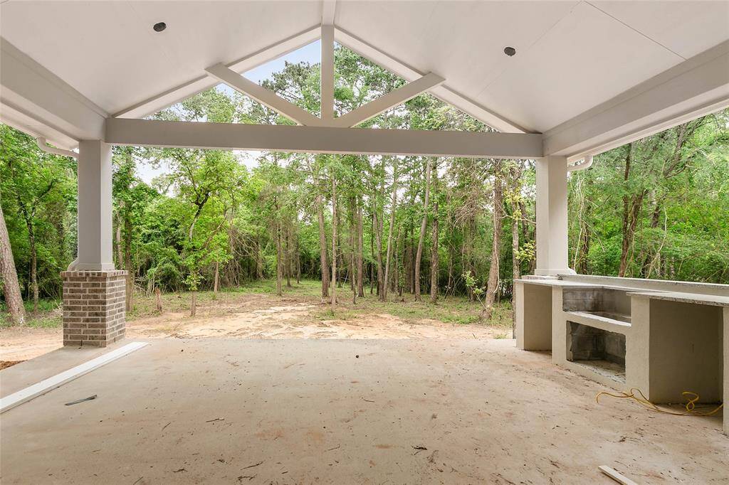 Your favorite room all will be the huge outdoor living space with vaulted ceiling and outdoor kitchen!