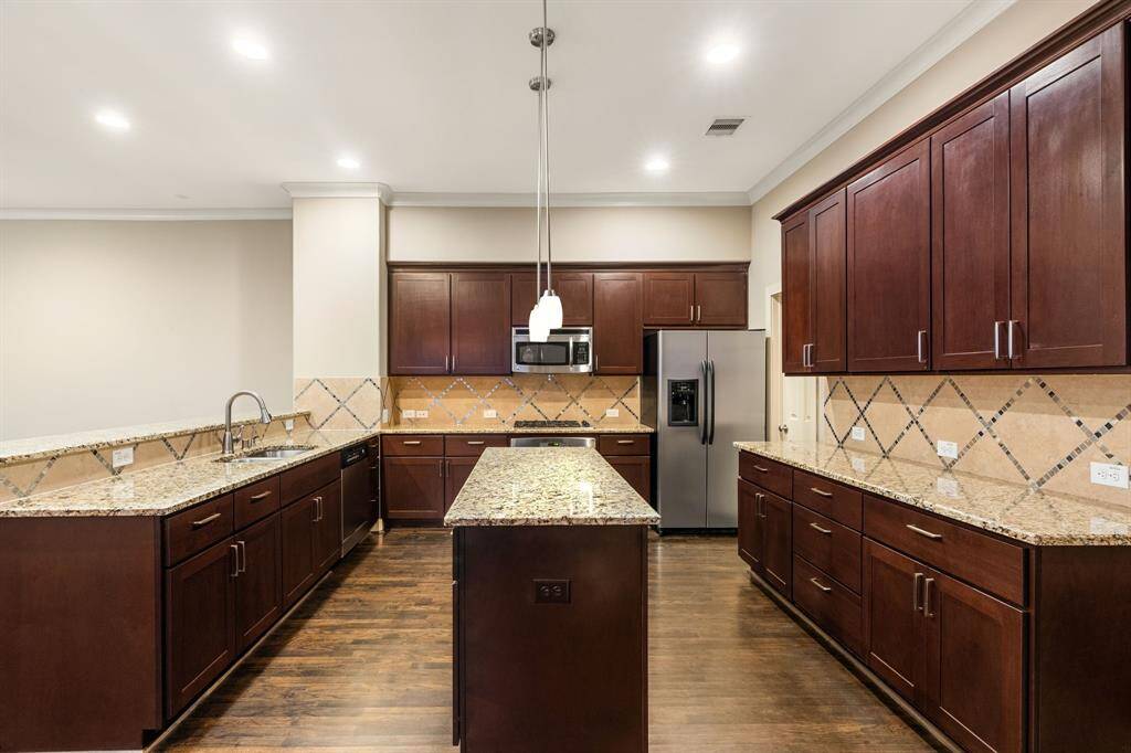 Another view of the Chef's space?