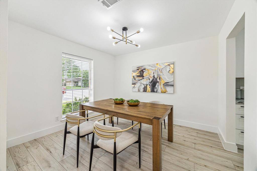 Positioned just off the kitchen and across from the study, the dining room offers convenience and elegance, making it perfect for both casual meals and formal entertaining