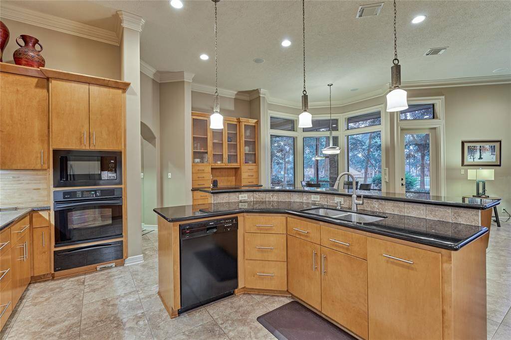 Loads of storage in the kitchen and in the built-in hutch.
