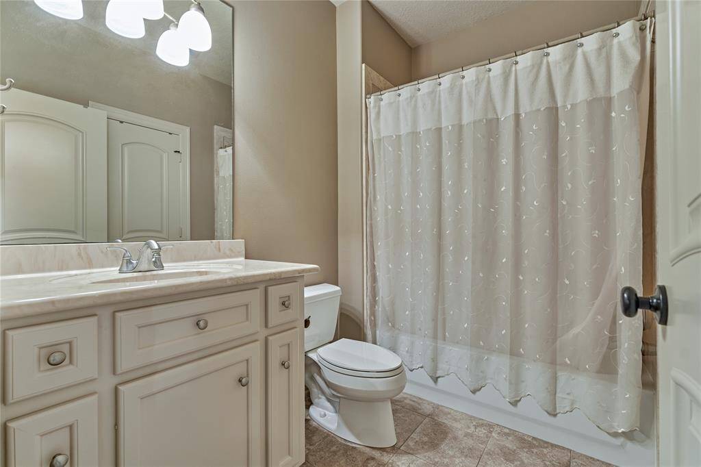 Private ensuite for secondary bedroom #2