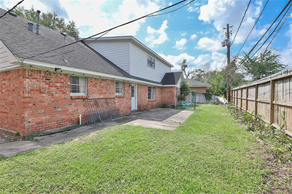 Spacious elongated backyard!