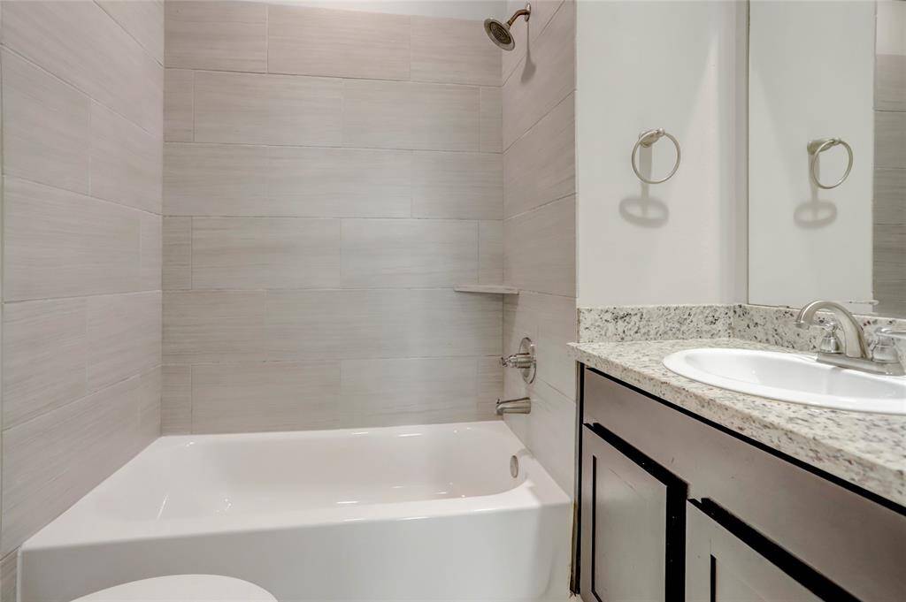 3rd Floor Secondary Bathroom
