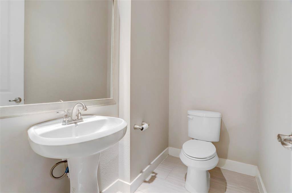 2nd Floor Half-Bath