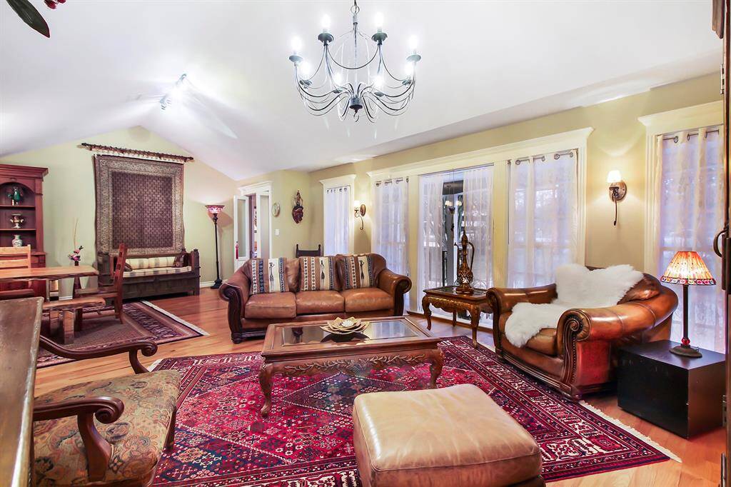 Connection with the front yard area is provided by the treated large floor to ceiling windows.