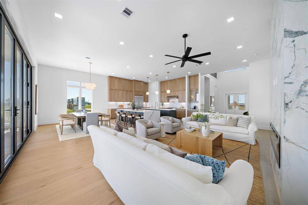 Perfect place to entertain with an impressive Open Concept for your Kitchen, Dining, and Livingroom!