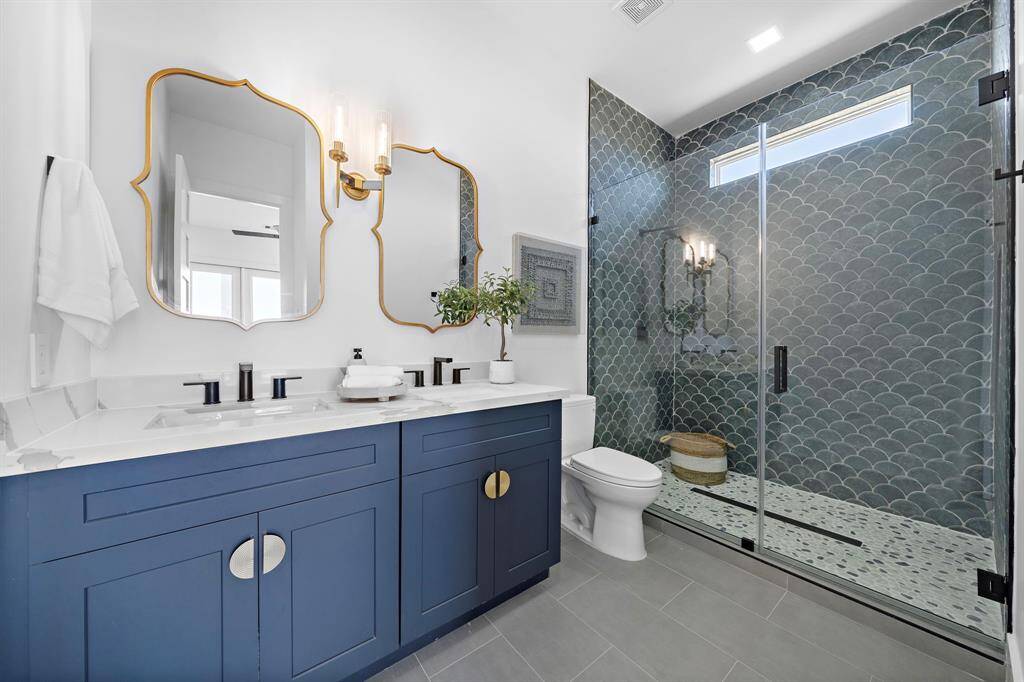 Fourth En-Suite.