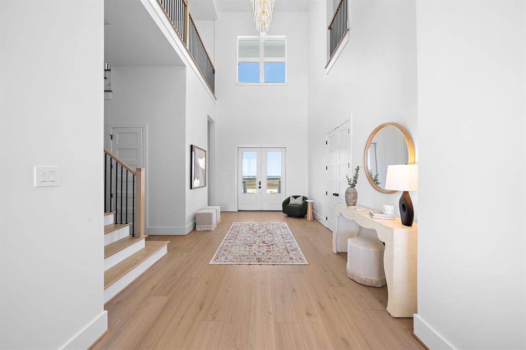 26 Ft High Foyer! With Breathtaking Beach and Bay views!