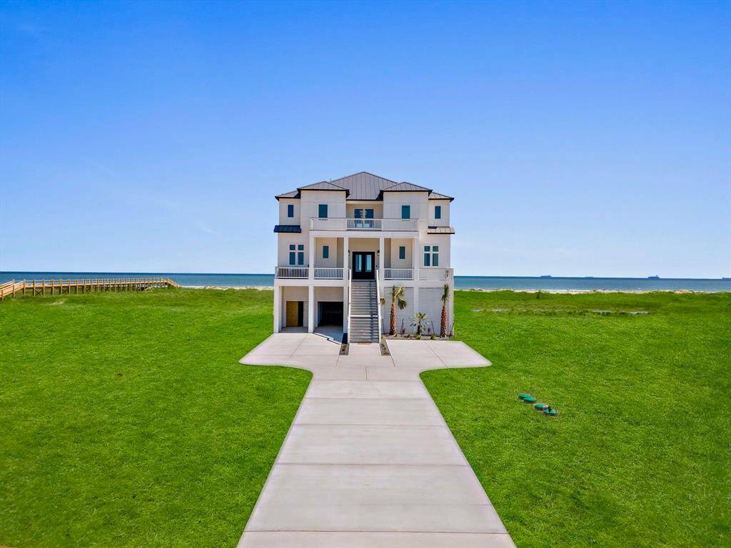 Long Driveway leading to your Estate!