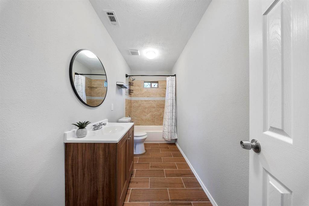 Secondary Bathroom