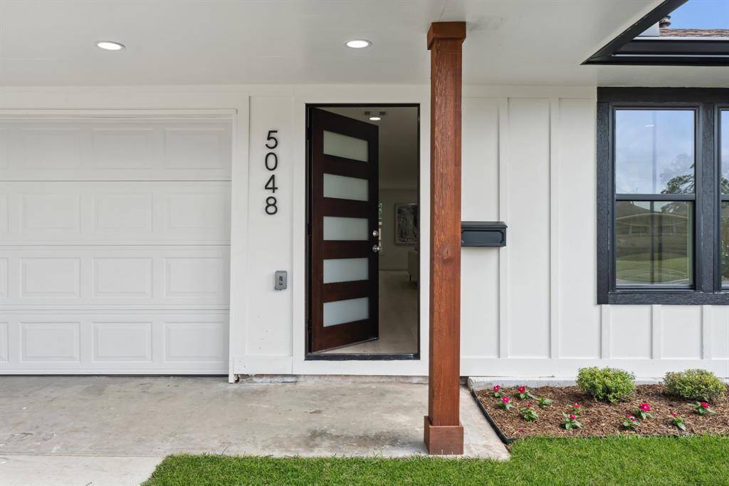 Welcome to 5048 Viking Drive!