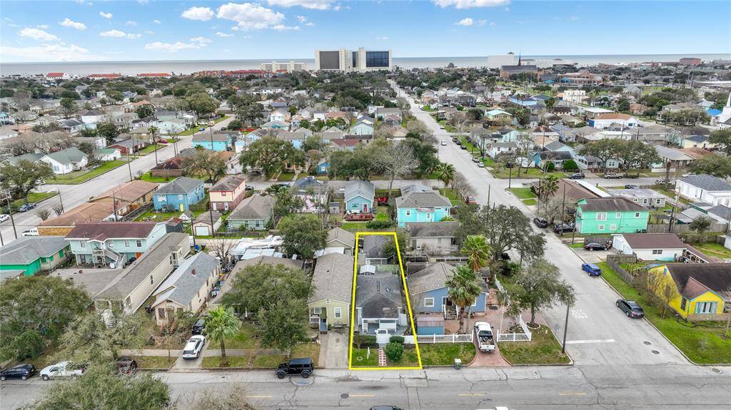 Right up the street from the beach, this home is ideal for those who are ready to live the island life!