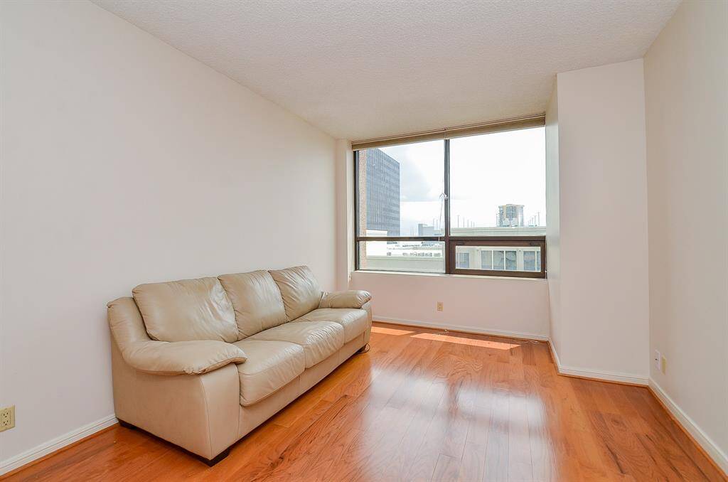 The secondary bedroom is perfect for guests.