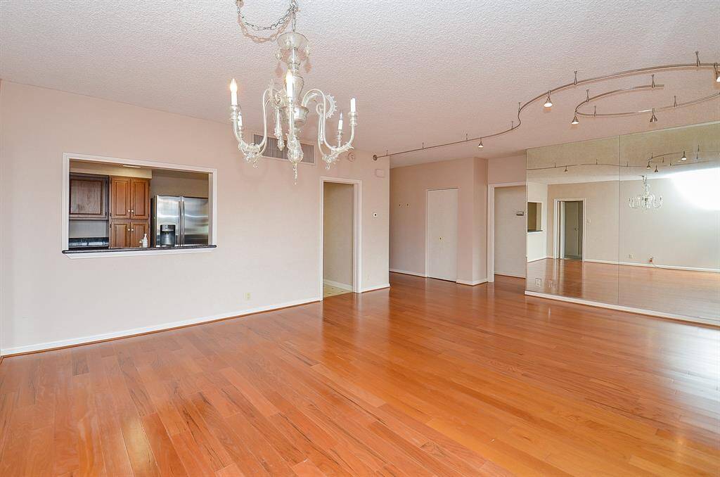 The dining area flows into the kitchen in living room.