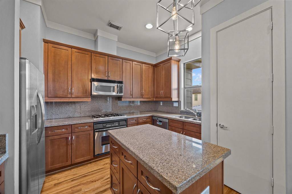 42" upper cabinets