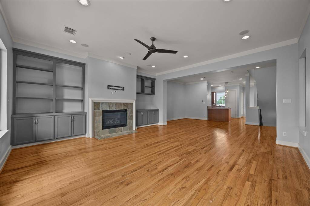 Looking toward the kitchen