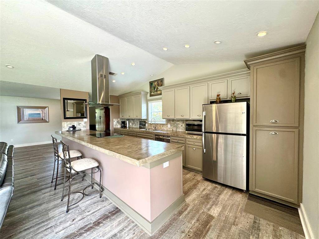 The amount of work space in the kitchen is amazing