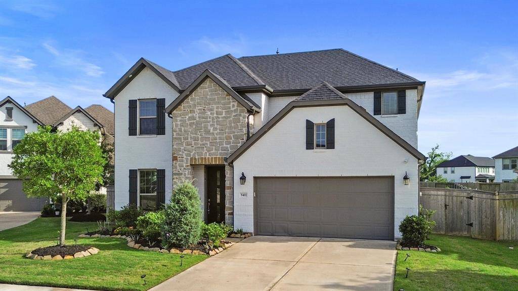 The Seth Brothers Team welcomes you to 5411 Cavall Road!