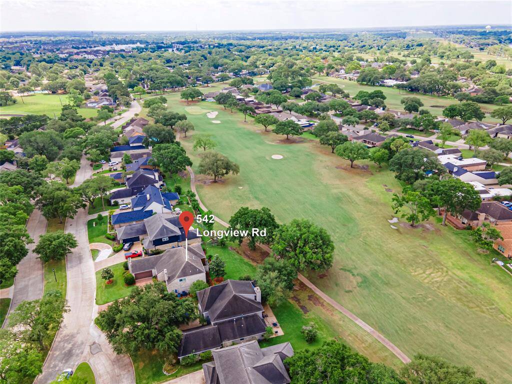 You will love living on the prestigious Sugar Creek Golf Course.